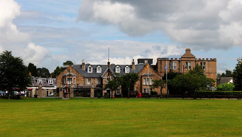 Huntly Arms Hotel Aboyne Buitenkant foto