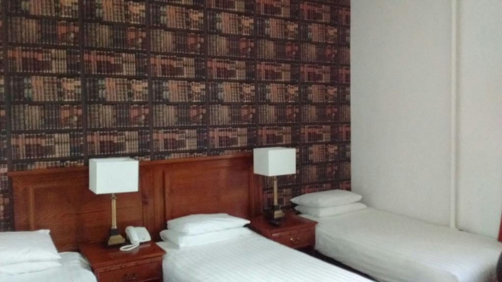 Huntly Arms Hotel Aboyne Buitenkant foto