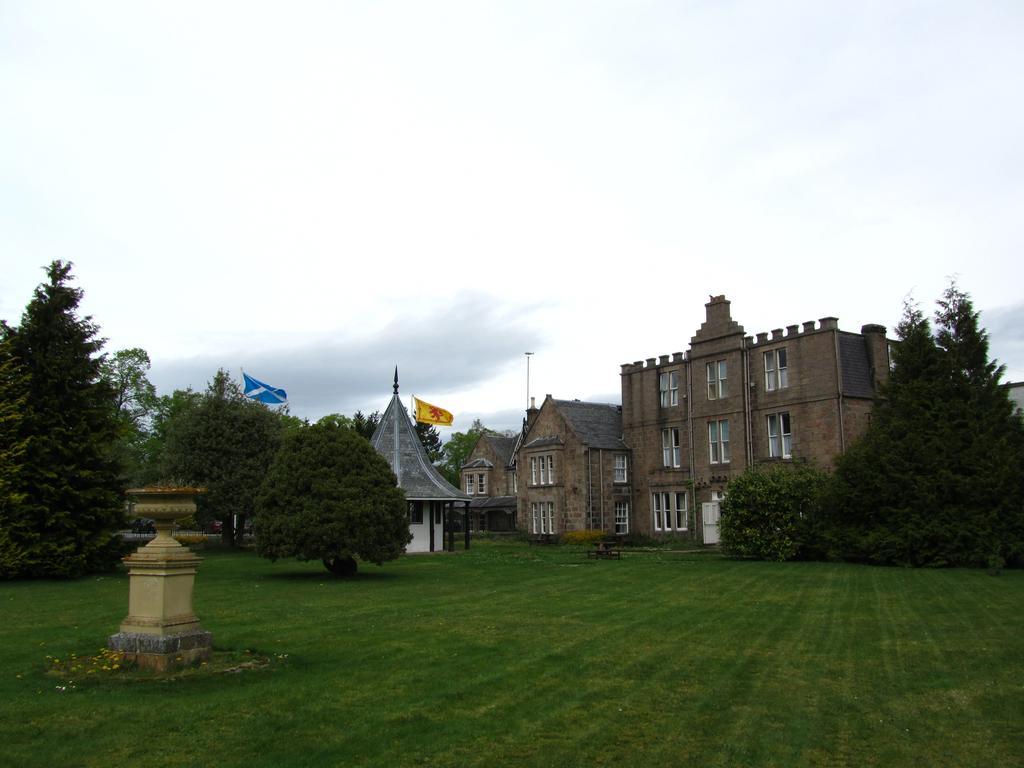 Huntly Arms Hotel Aboyne Buitenkant foto